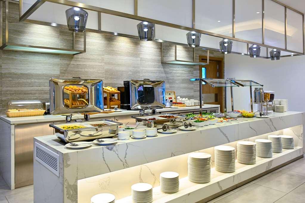 Comfort Hotel Jeddah King Road Restaurante foto