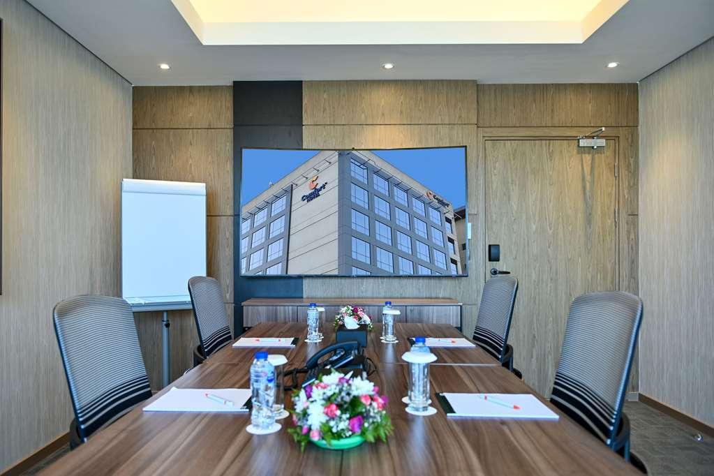 Comfort Hotel Jeddah King Road Facilidades foto